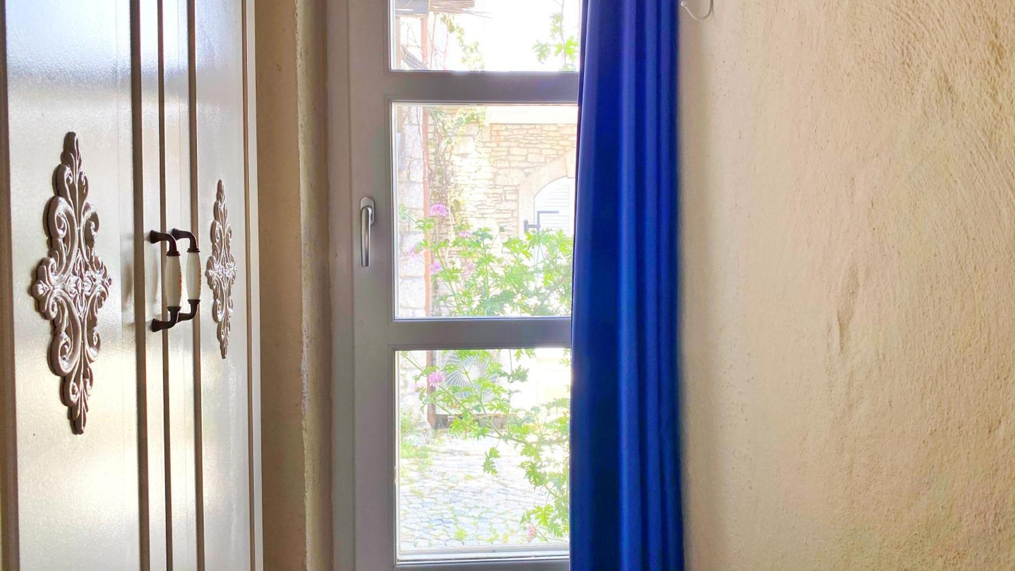 Couette-café Maison D'azur Alaçatı